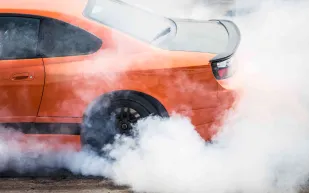 الدفع الأمامي VS الدفع الخلفي.. ما الفرق؟ وأيهما الأفضل؟