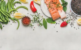 دراسة تكشف عن الطعام المفضل للشعوب المعمرة