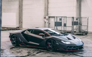 سيارة "Lamborghini Centenario" موديل 2017 للبيع في مزاد مقابل 2.5 مليون دولار