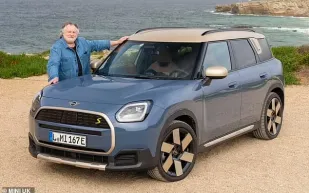 سيارة Mini Countryman الجديدة أول سيارة تقدم خيارًا كهربائيًا خالصًا بدون انبعاثات 