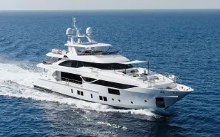 طرح اليخت الفاخر "Exinity" للبيع مقابل 16.750 مليون يورو