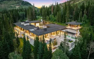 عرض قصر الملياردير "راسل واينر" للبيع مقابل 52 مليون دولار