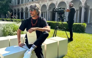 "فالنتينو" تنفصل عن "بيير باولو بيتشولي".. نهاية فصل جديد في عالم الموضة