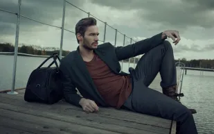 "كي لا تفقد أناقتك في أي وقت".. 5 حيل يجب أن يعرفها كل رجل