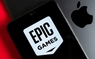 "Epic Games" تتهم "Apple" بعرقلة وصول "Fortnite" إلى هواتف "آيفون"
