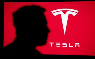 "تسلا" تخسر أكثر من 234 مليار دولار من قيمتها السوقية