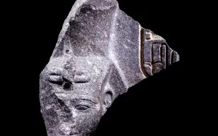 عودة ملك.. مصر تستعيد رأس تمثال الملك رمسيس الثاني بعد 3 عقود من التهريب