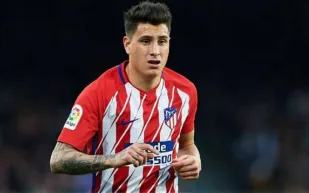 النصر يُطارد حلمًا أوروغويانيًا.. خيمينيز على أعتاب قلعة العالمي