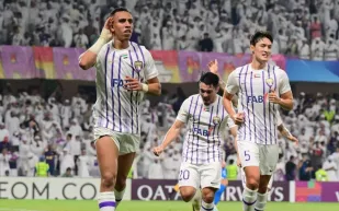 العين يحطم رقم الهلال التاريخي ويهزمه برباعية في ذهاب نصف نهائي دوري أبطال آسيا (فيديو)