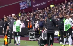 صلاح ينفجر في وجه كلوب.. أسباب المشهد الصادم