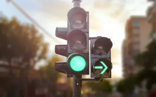 السعودية تُخفف عن سائقيها.. 50% تخفيض على مخالفات المرور