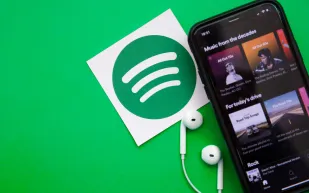Spotify تطلق ميزة "AI Playlist" لتخصيص قوائم التشغيل باستخدام الذكاء الاصطناعي