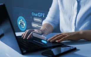 اتهامات لـ "ChatGPT" بالانحياز للرجال أكثر من النساء