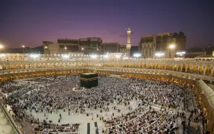 تقنيات ذكية تخدم ضيوف الرحمن في الحرم المكي