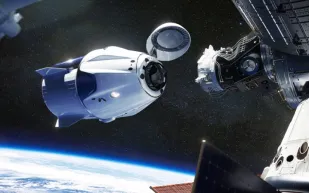 اليابان تطلق قمرًا اصطناعيًا خشبيًا إلى الفضاء.. ما القصة؟