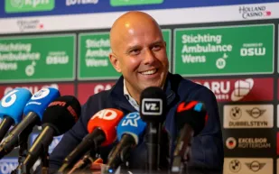 "لا يمكنني الرفض".. ماذا قال آرني سلوت عن تدريب ليفربول؟