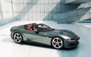 "مستوحاة من الستينيات".. "فيراري" تكشف عن سيارة جديدة