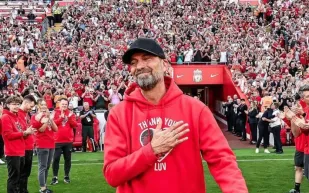 يورغن كلوب يقضي إجازة صيفية في فندق فاخر بإسبانيا