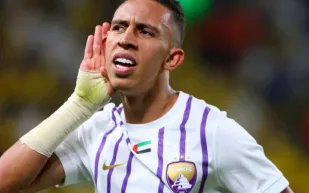 العين الإماراتي يتوج بدوري أبطال آسيا بعد خماسية في يوكوهاما (فيديو)