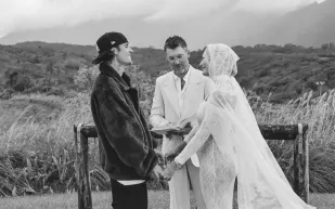 جاستن بيبر ينتظر مولوده الأول.. لقب الأبوة على الأبواب