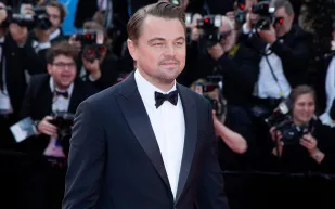 أدوار لا تُقدر بثمن.. قصص ملهمة من تجارب المشاهير مع آبائهم