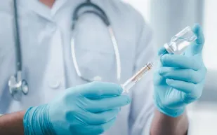 لماذا لم يصب البعض بفيروس كورونا؟.. دراسة حديثة تكشف السر