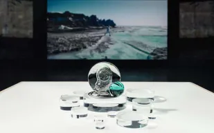 Hublot وأرشام يطلقان Arsham Droplet.. ساعة فريدة مستوحاة من قطرات الماء