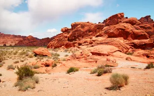 مسلة غامضة تظهر في صحراء نيفادا.. هل لها علاقة بالكائنات الفضائية؟