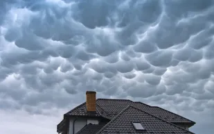 ما ظاهرة "الماماتوس" التي ظهرت في سماء المدينة المنورة؟