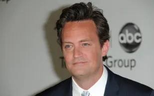 صدمة وغموض حول أرصدة ماثيو بيري.. أين ثروة النجم الراحل؟