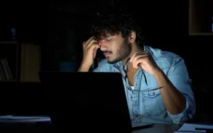 مرض العشى الليلي.. أسبابه وأعراضه وطرق العلاج والوقاية