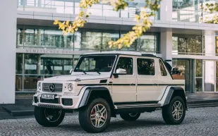 سيارة "Mercedes-Maybach G 650 Landaulet" للبيع في مزاد