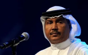 في أحدث ظهور له.. محمد عبده وسط محبيه في بريطانيا (فيديو)