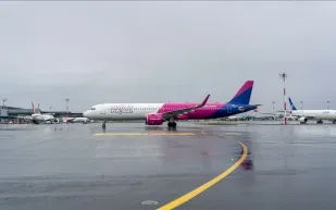 من 2025: تخفيض 75 % على أسعار رحلات "ويز إير" بين المملكة المتحدة والسعودية