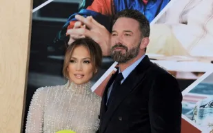 جينيفر لوبيز تطالب بن أفليك بـ150 مليون دولار.. ما القصة؟