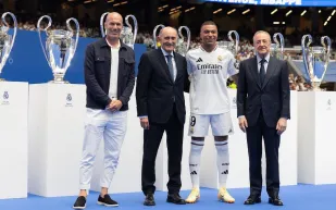 بحضور زيدان وآلاف المشجعين: إليك كل ما حدث في حفل تقديم ريال مدريد لـ"مبابي" (فيديو)