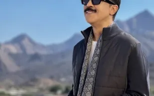 رغم مرضه.. عبدالله الرويشد يُفاجئ جمهوره بعمل جديد (فيديو)