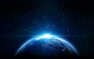 دارسة جديدة تكشف وجود علاقة بين كورونا والبرق