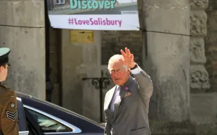 قصر باكنغهام يرد على شائعة وفاة الملك تشارلز.. ماذا قال؟