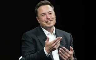 إيلون ماسك يسخر من "مايكروسوفت" بعد الخلل التقني العالمي