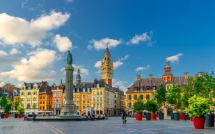 أثرياء فرنسا يخططون للهرب بأموالهم خوفًا من الضرائب