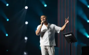 إليسا ورامي صبري يشعلان مسرح عبادي الجوهر في ليلة طربية لا تُنسى ضمن موسم جدة