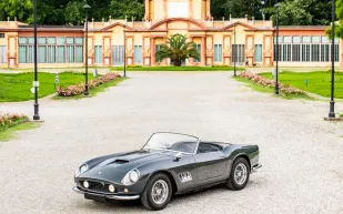 بيع سيارة 250 GT SWB California Spider الأيقونية في مزاد بأكثر من 17 مليون دولار
