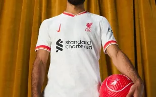 محمد صلاح يكشف سر احتفاله الجديد بالقوس والسهم