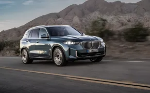 فخامة واستدامة: السيارات المتعددة الاستخدامات الهجينة الفاخرة