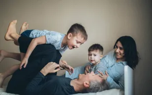 هدوء المنزل.. دليل الآباء للنجاة من العطلة مع أطفالهم