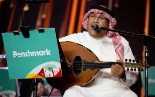 حفلات اليوم الوطني الـ 94.. رابح صقر يتألق في الرياض وعلي بن محمد يشعل الأجواء في جازان (فيديو)