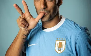 بعد إعلان اعتزاله اللعب الدولي.. كم تبلغ ثروة لويس سواريز؟