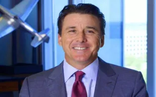 الملياردير "دان فريدكين" يقترب من شراء "نادي إيفرتون" الإنجليزي