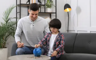 كيف تجعل ابنك مليونيرًا؟ مستشار مالي يرسم لك الطريق